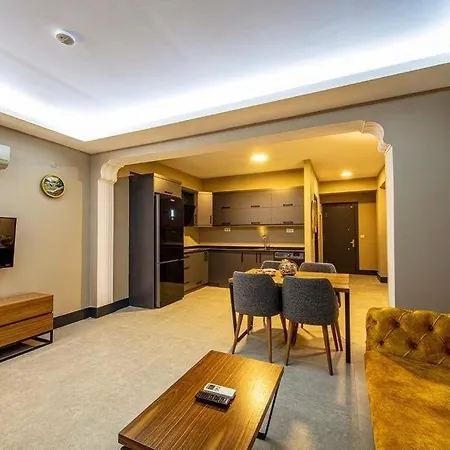 Aparthotel Golden Life *