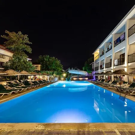 Aparthotel Golden Life