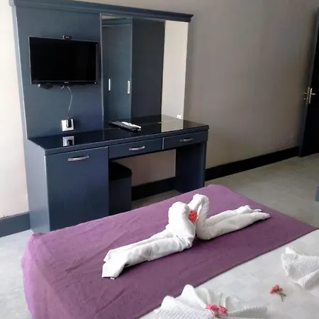 Aparthotel Golden Life *